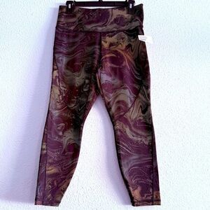 Athleta Lightning Reflective 7/8 Tight Capri Leggings Size Mp